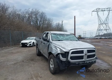 2017 Ram 1500 Express 4X4 6'4 Box из США, поврежденный, VIN 1C6RR7FG8HS788477